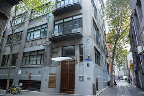 NOAH A Shoppers Delight QV Emporium & Melbourne Central Only Steps Away - Travel Agents 0