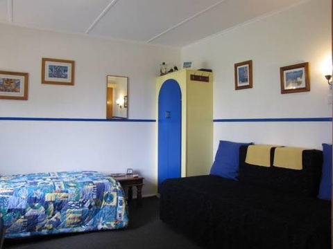 Naracoopa Holiday Cottages - Tourism Guide 3