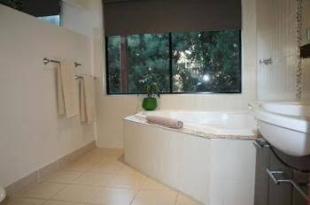 Spice Island B & B - Travel Agents 1
