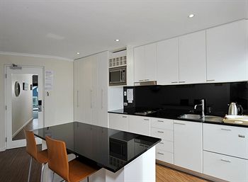 Waters Edge Luxury At Mandurah - Cruises Travel 5