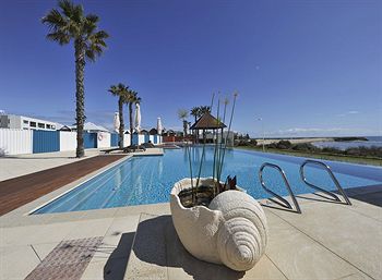 Waters Edge Luxury At Mandurah - Cruises Travel 1