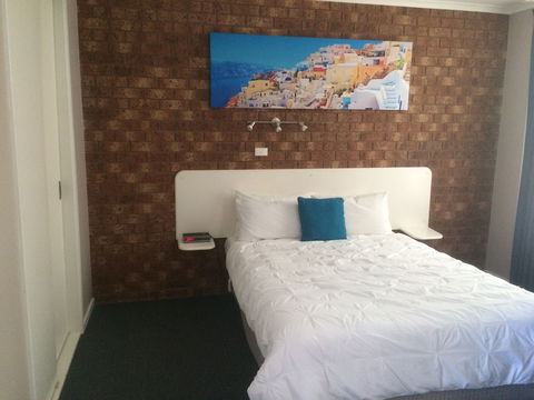 Portarlington Beach Motel - Travel Agents 5