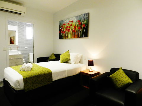Copper City Motel - Cruises Travel 4