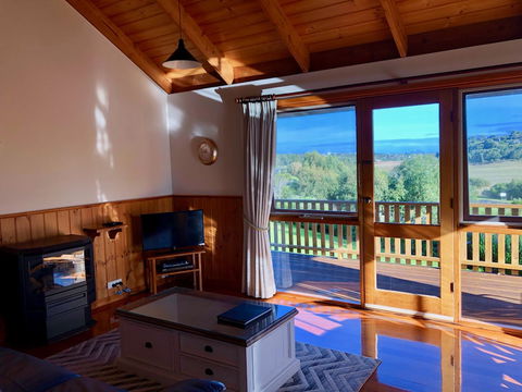 Daysy Hill Country Cottages - Tourism Guide 2