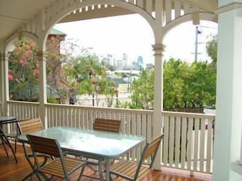 Minto Hostel - Tourism Guide 1