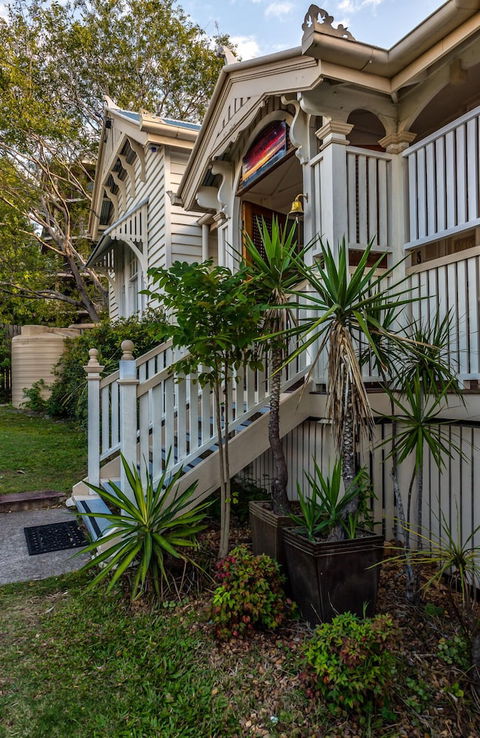 Minto Hostel - Tourism Guide 0