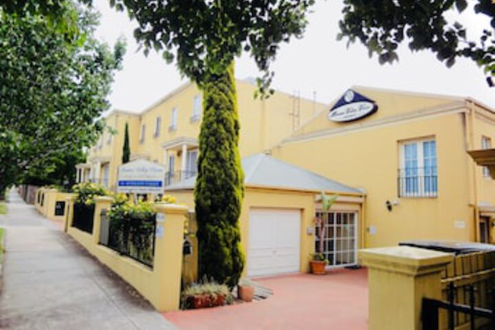 Moonee Ponds VIC Tourism Guide