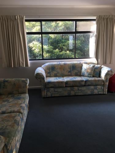 Central Cowes Family Townhouses - Travel Agents 6