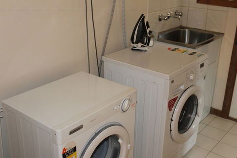 Australian Home Away At Doncaster Andersons Creek 2 - Travel Search 7