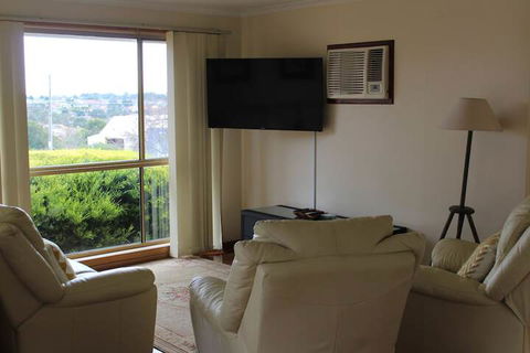 Australian Home Away At Doncaster Andersons Creek 2 - Travel Search 5