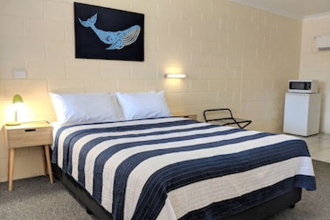 Sail Inn Motel - Cruises Travel 0