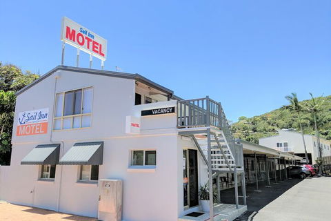Sail Inn Motel - Cruises Travel 1