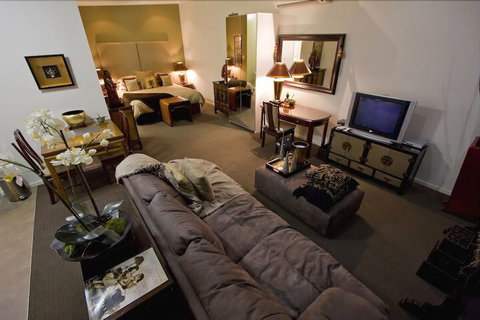 53 On Victoria - Travel Agents 3