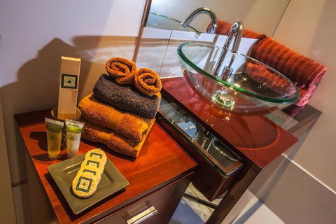 53 On Victoria - Travel Agents 4