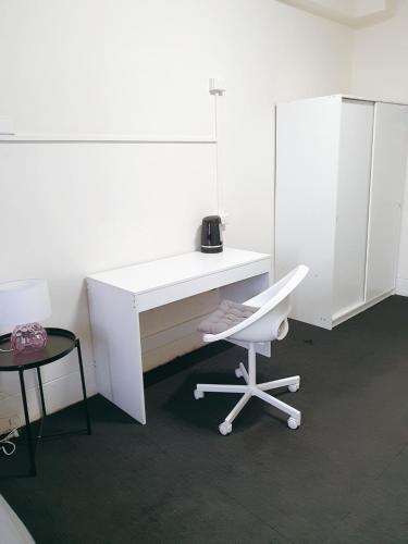 City Resort Hostel - Tourism Guide 1