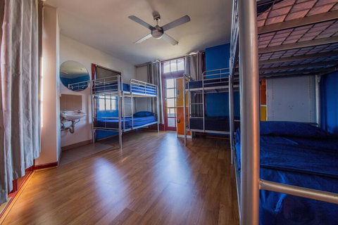 Mad Monkey Backpackers Bayswater - Tourism Guide 6