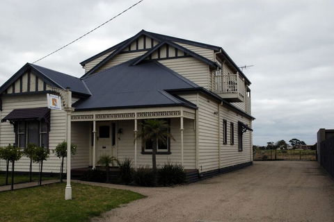Pelican Sands Bed & Breakfast - Travel Agents 1