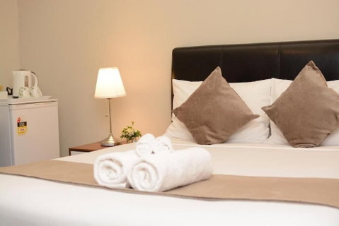 Ellard Bed & Breakfast - Tourism Guide 4