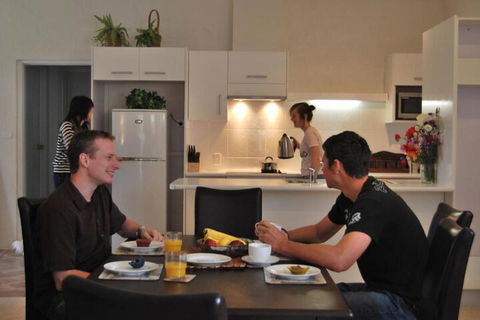 Brayfield Cottage - Travel Search 2