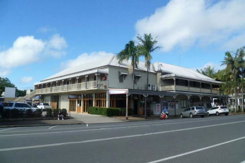 The Middle Pub - Travel Search 6