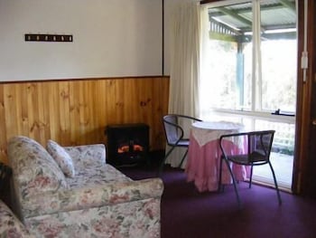 Cedar Lodge Cabins - Travel Search 4
