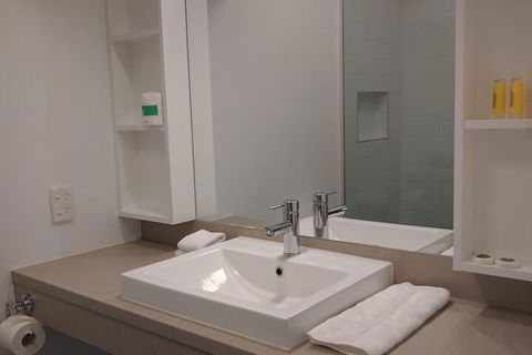 RMIT Village House - Travel Search 4