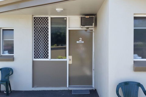 Foreshore Motel - Cruises Travel 6