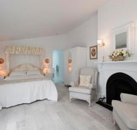 White Dove Cottage Bed  Breakfast