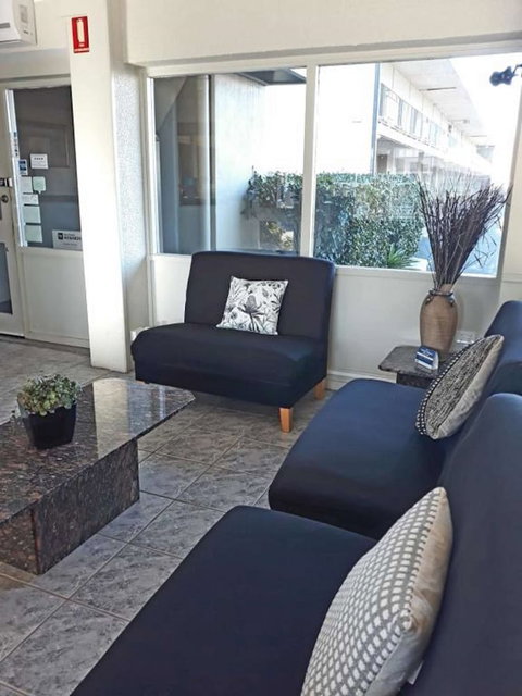 SureStay Hotel By Best Western Karinga Motel - Travel Agents 5