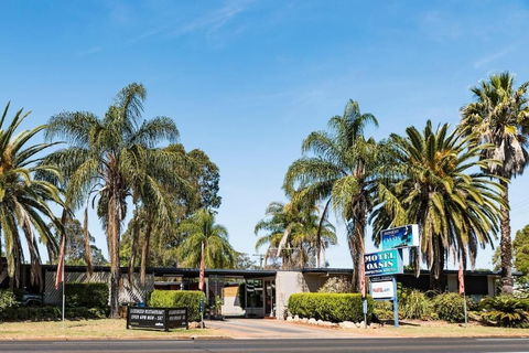 Motel Oasis - Travel Search 1