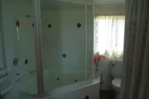 Lee Farm Stay Cottages - Travel Search 6