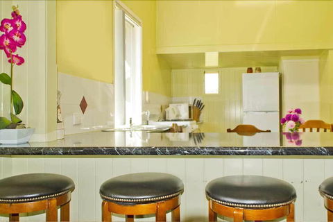 Lee Farm Stay Cottages - Travel Search 4