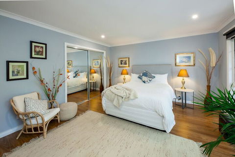 Holly Lodge - Travel Search 4