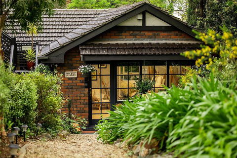 Holly Lodge - Travel Search 5
