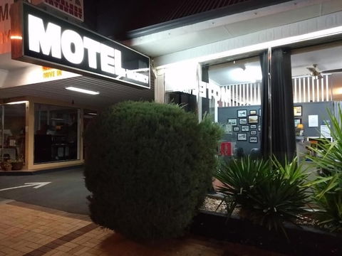 Inverell Motel - Travel Agents 6