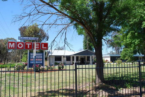 Holbrook Settlers Motel - Travel Agents 6