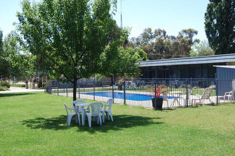 Holbrook Settlers Motel - Travel Agents 2