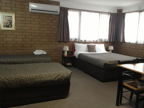 Rippleside Park Motor Inn - Travel Search 5