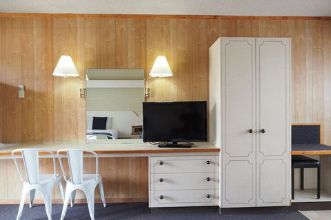 Forster Motor Inn - Tourism Guide 7