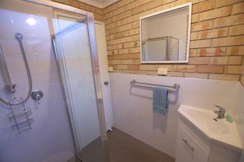 Esperance Beachfront Resort - Tourism Guide 3