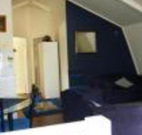The Doo Drop Inn