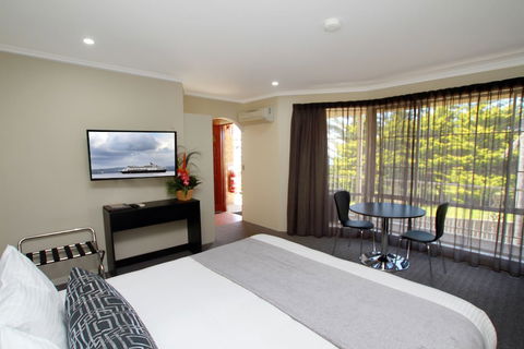 Twofold Bay Motor Inn - Tourism Guide 2