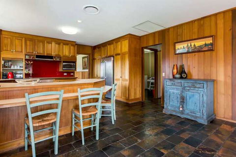 Adriennes Country Retreat - Travel Search 3