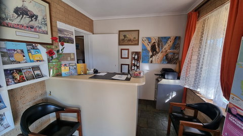 Lone Pine Motel - Corowa - Tourism Guide 3