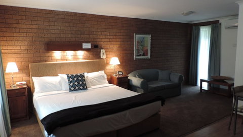 Greenacres Motel - Tourism Guide 5