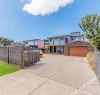 Smiths Beach Paradise - Travel Agents