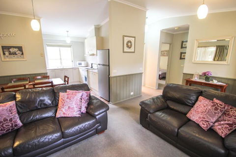 Silver Birches Holiday Unit 6 - Travel Search 2