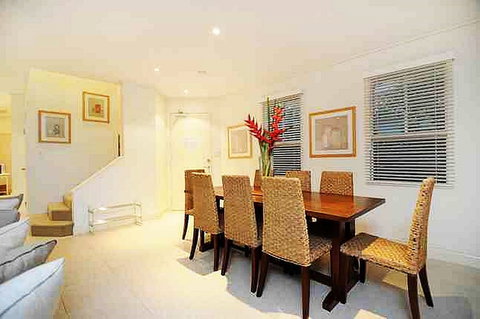 Plantation House 1 Spacious 4 Bedroom House Near Beach WIFI Netflix Telstra TV Playground Pool BBQ - Travel Agents 4