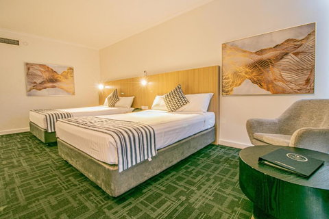 Opal Cove Resort - Travel Agents 1