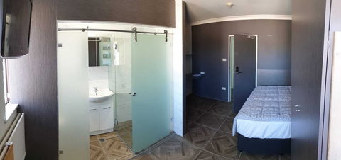 Seranin Bathurst - Travel Agents 3